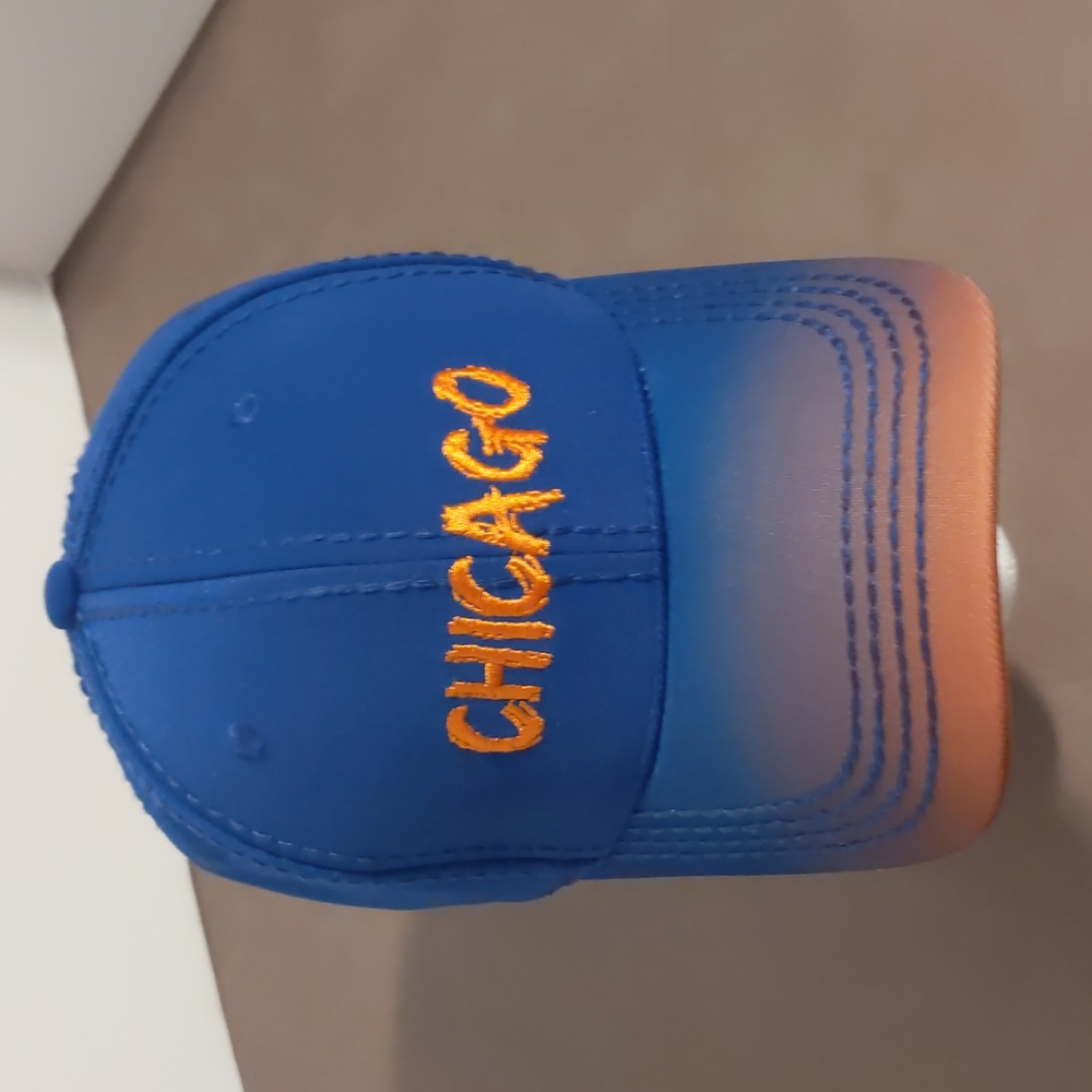 Robin Ruth Chicago hombre style hook and loop hat cap